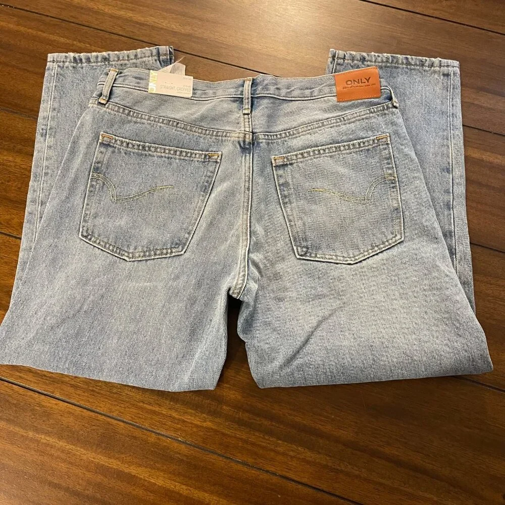 NWT Only Fine Hi Rise Straight Leg Crop Denim Size W30 L26